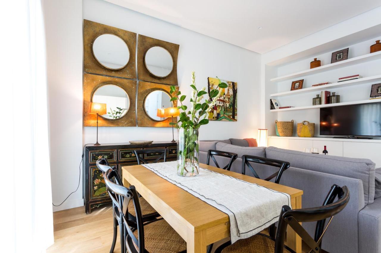 Apartamentos Rg Plaza De Espana Seville Ngoại thất bức ảnh