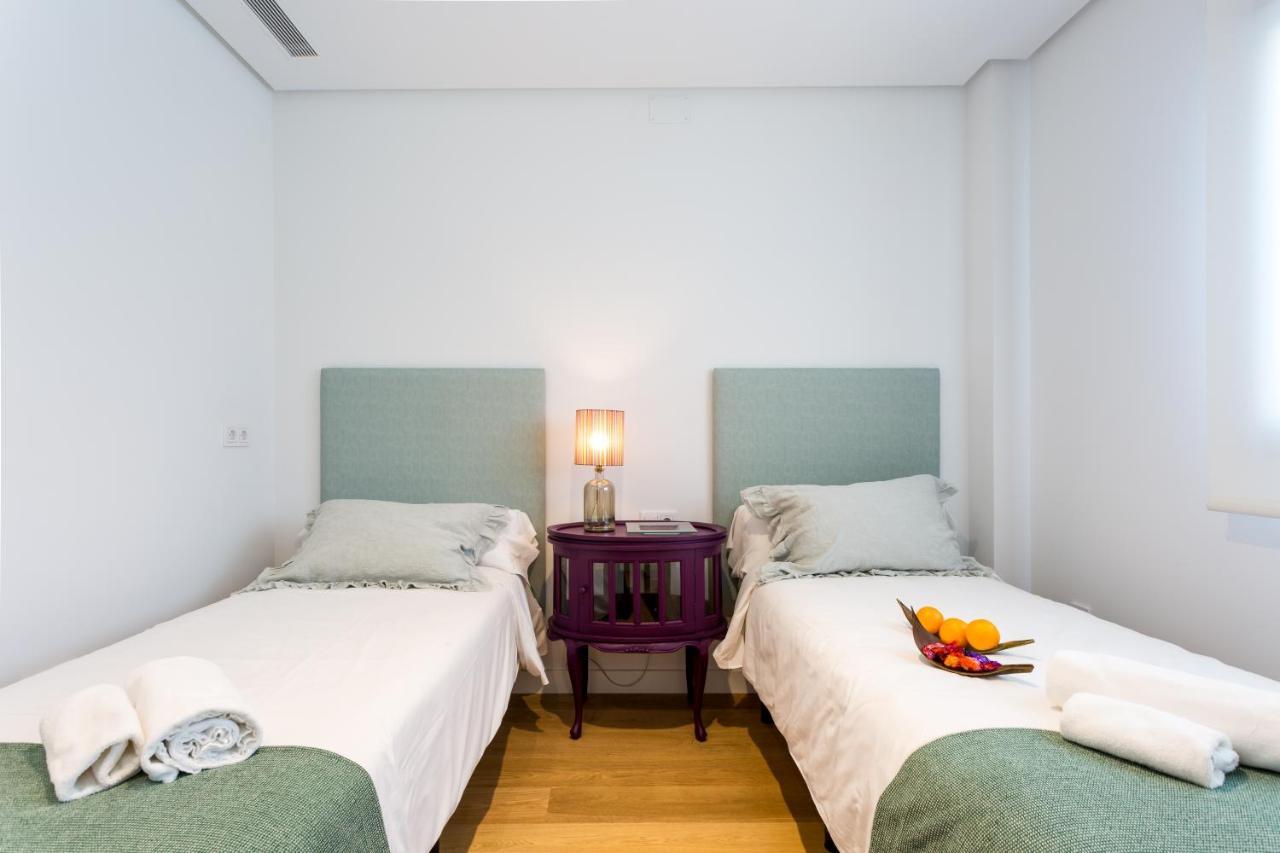 Apartamentos Rg Plaza De Espana Seville Ngoại thất bức ảnh
