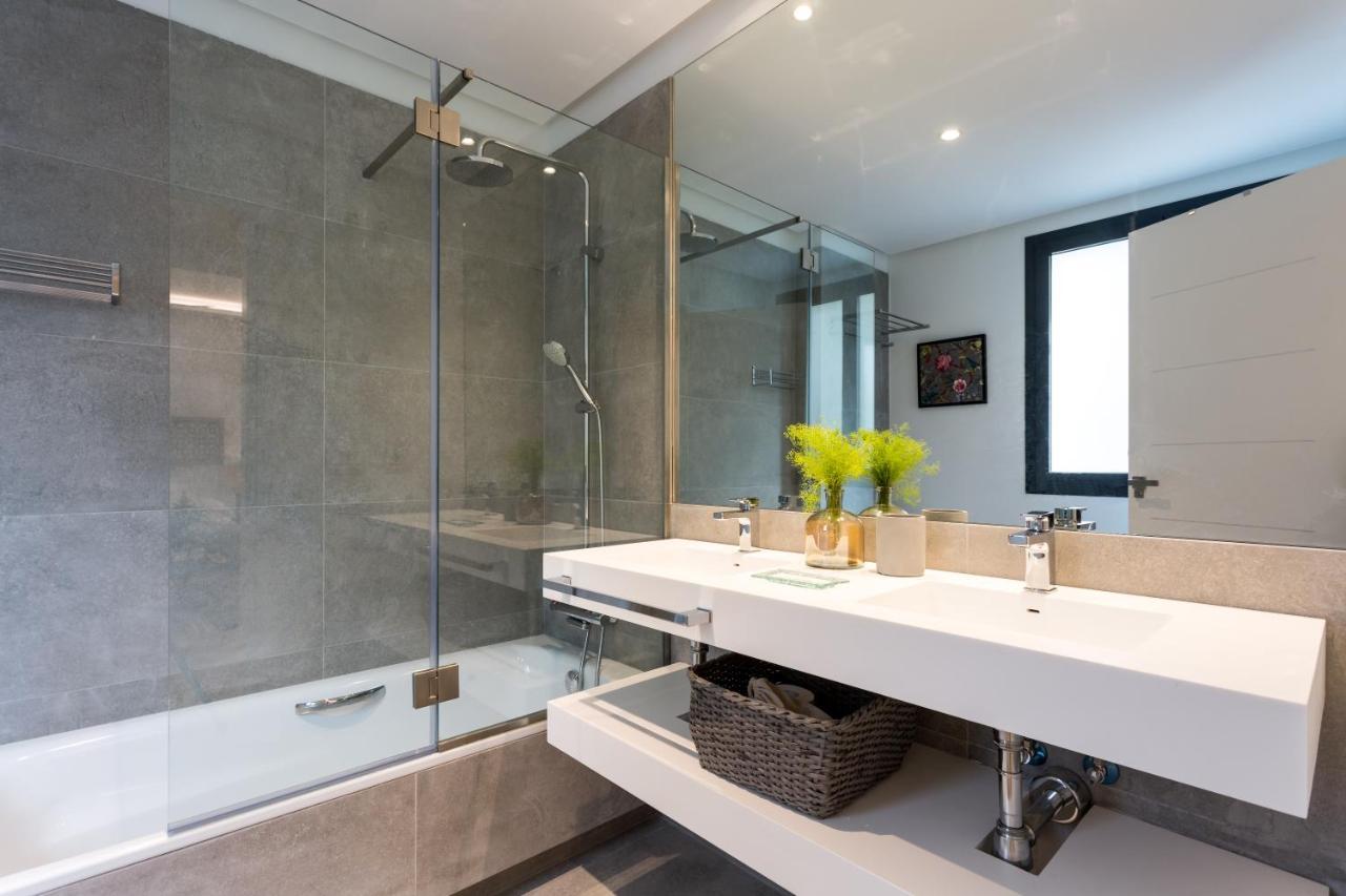 Apartamentos Rg Plaza De Espana Seville Ngoại thất bức ảnh