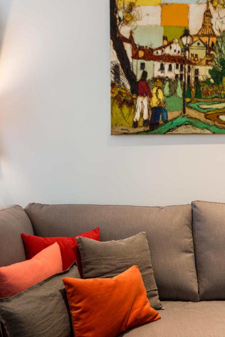 Apartamentos Rg Plaza De Espana Seville Ngoại thất bức ảnh
