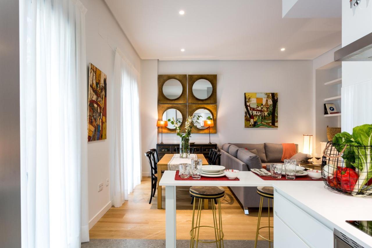 Apartamentos Rg Plaza De Espana Seville Ngoại thất bức ảnh