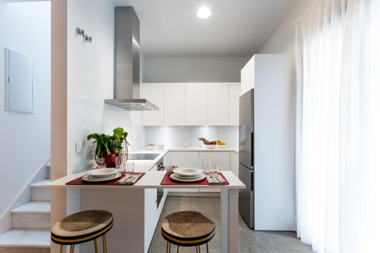 Apartamentos Rg Plaza De Espana Seville Ngoại thất bức ảnh